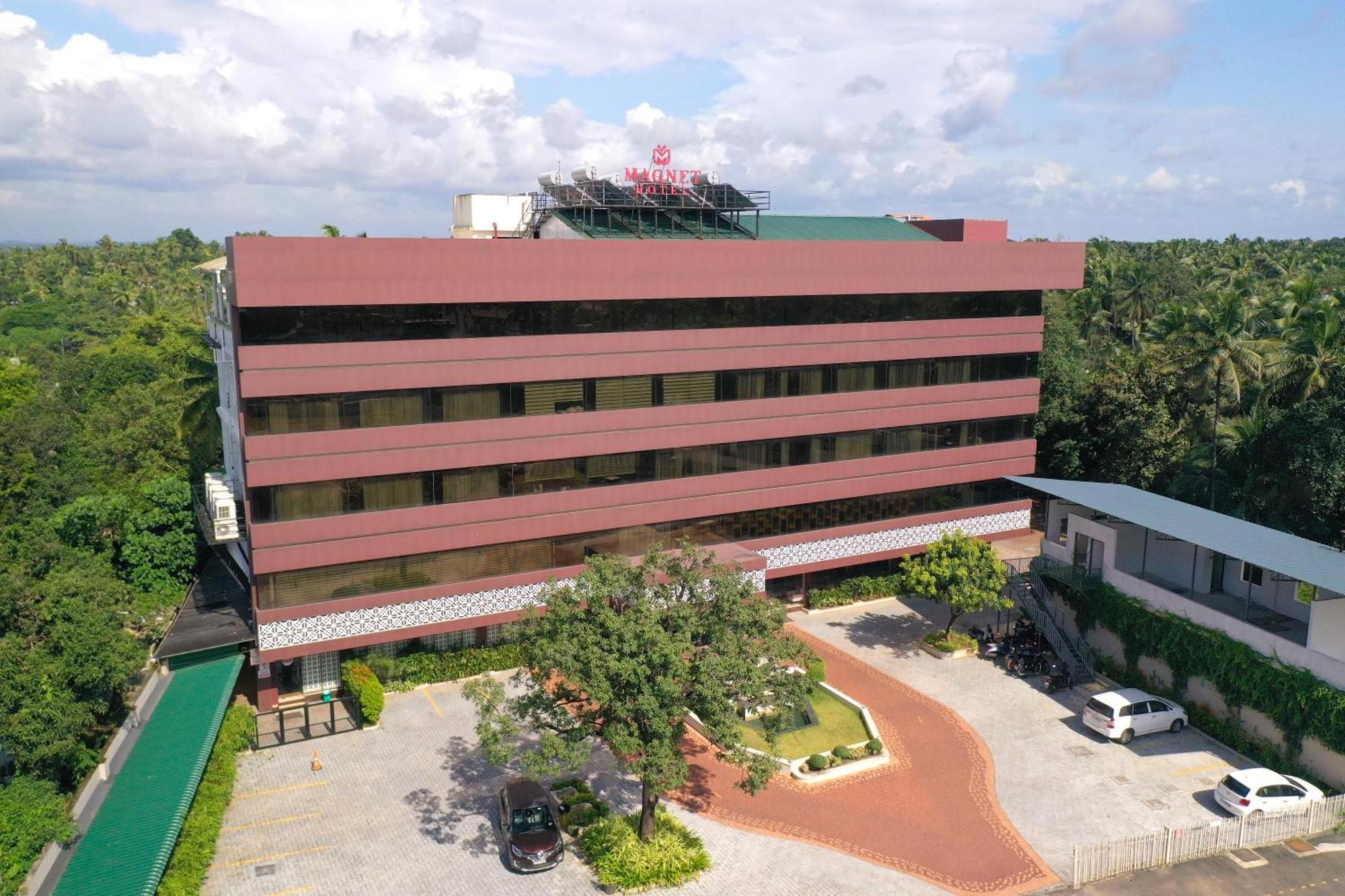 Magnet Hotel カンヌール エクステリア 写真